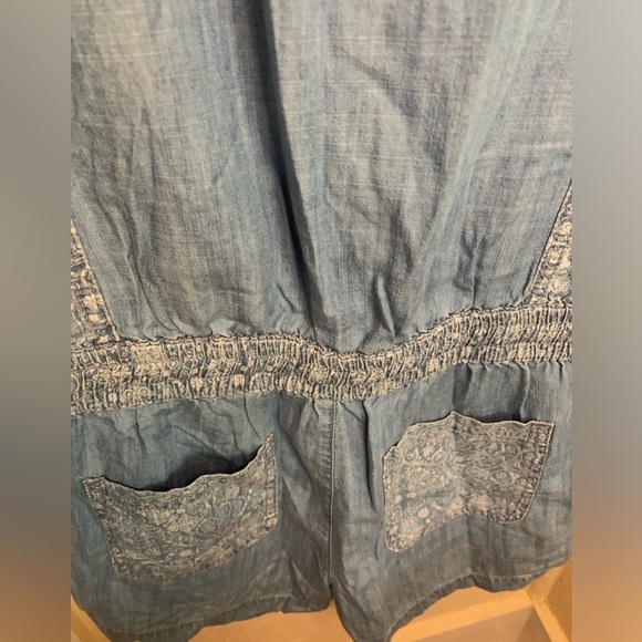 Romper with pockets size small - Picture 3 of 6